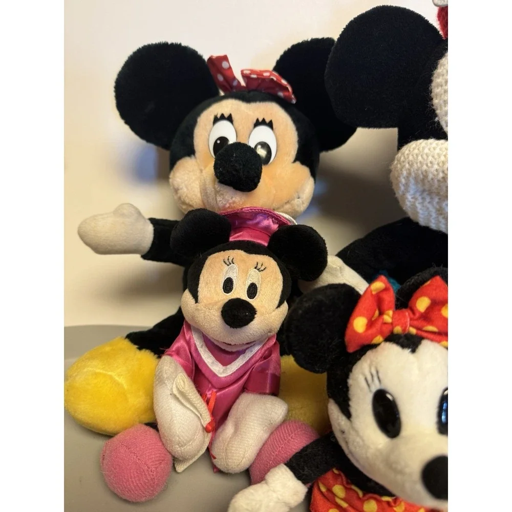 Disney Minnie Mouse Plush Lot Of 5‎ Various Ages